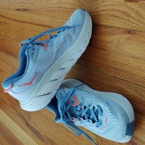 Hoka One One Gaviota 4, great condition size 9.5B light blue